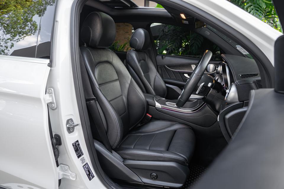 [NEW] “Mercedes-Benz GLC300e AMG 4matic Dynamic” ปี 2020 5