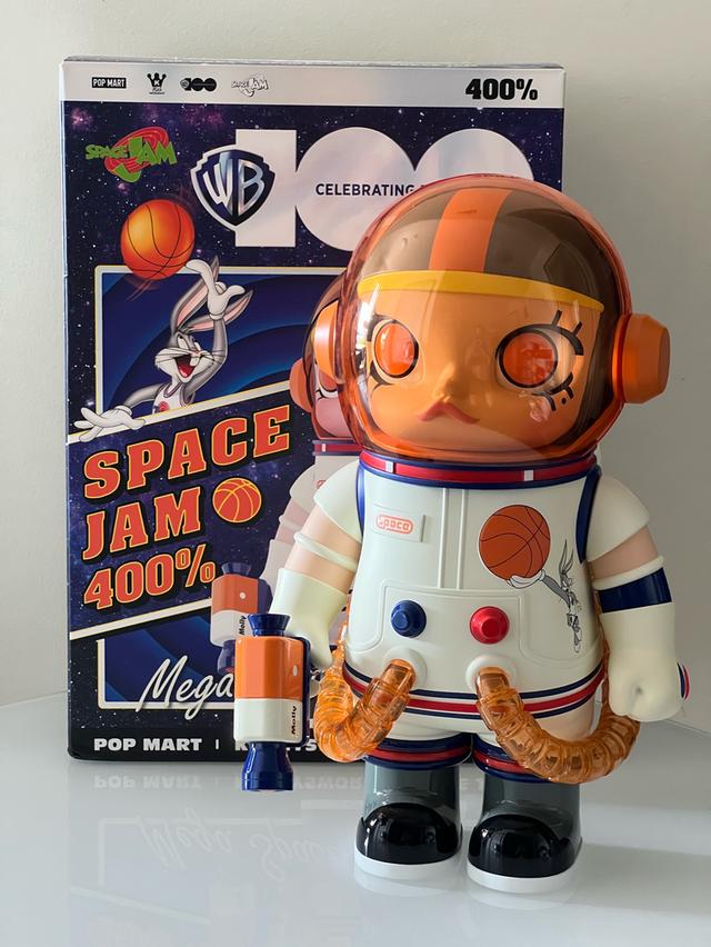 MEGA SPACE MOLLY 400% Space Jam