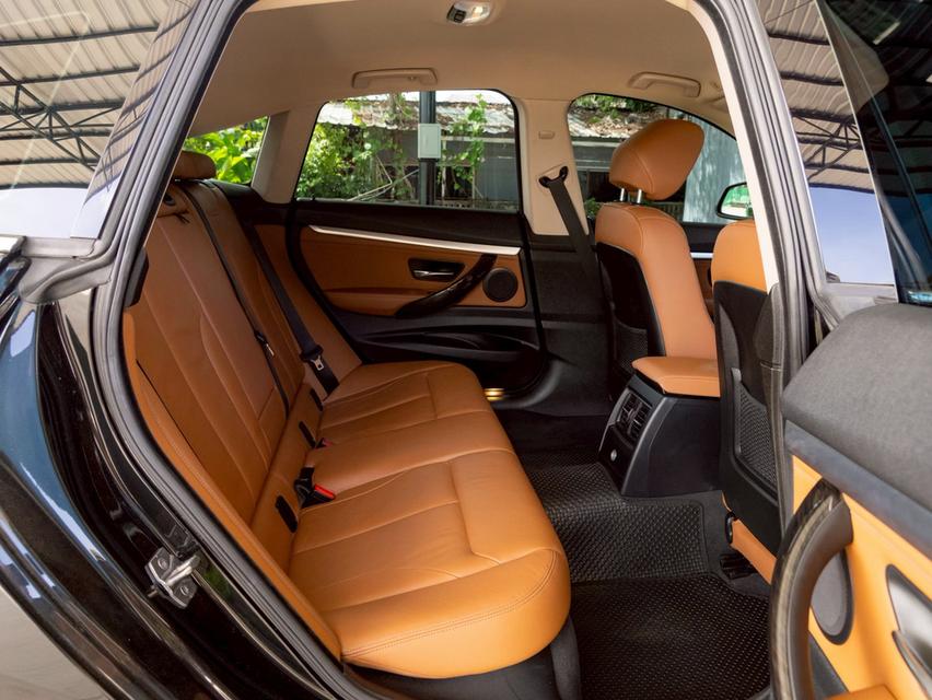 รหัสรถ 12AT405 BMW 320d 2.0 Grand Turismo Luxury (F34) | จดทะเบียนปี : 2016 จด 18 16