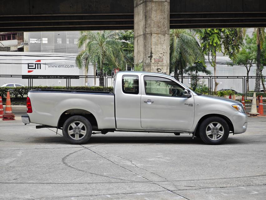 ขายรถ Toyota Vigo 2.5G Cab ปี 2005 สีเทา เกียร์ธรรมดา  8