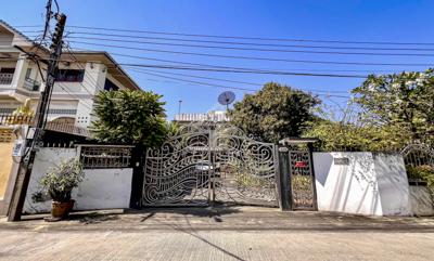 บ้านเดี่ยว 2 ชั้น เล่นระดับ บนที่ดิน 160 ตร.ว. พัฒนาการ 39 1