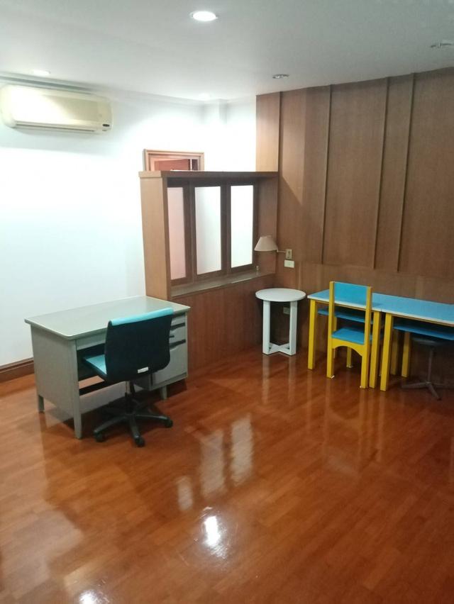 เช่า บ้านเดี่ยว 2 ชั้น ติดถนนพุทธมณฑล สาย 1 หมู่บ้านมหาดไทย 1 ขนาด 101 ตรว  4 นอน 5 น้ำ 18