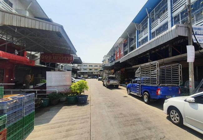 ขายอาคารพาณิชย์ ตลาดไท คลองหลวง ปทุมธานี เนื้อที่ 32 ตร.ว. 2 คูหา 3 ชั้น 3