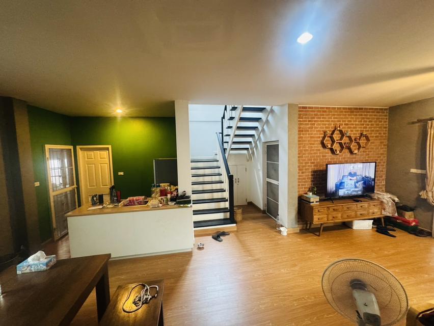 บ้านแฝด 2 ชั้น สไตล์บ้านเดี่ยว ผนังไม่ติดใคร หมู่บ้านพร้อมพัฒน์1  จองตอนนี้ ลดพิเศษ 200,000 บาท 7