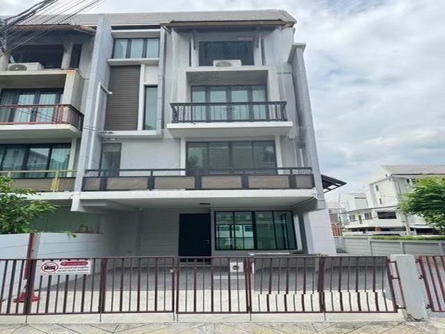 PB5679 ให้เช่าทาวน์โฮม 4ชั้น หลังหัวมุม ซอยสุขุมวิท77 โครงการอารียา แมนดารีนา ใกล้รถไฟฟ้า สถานีศรีนุช