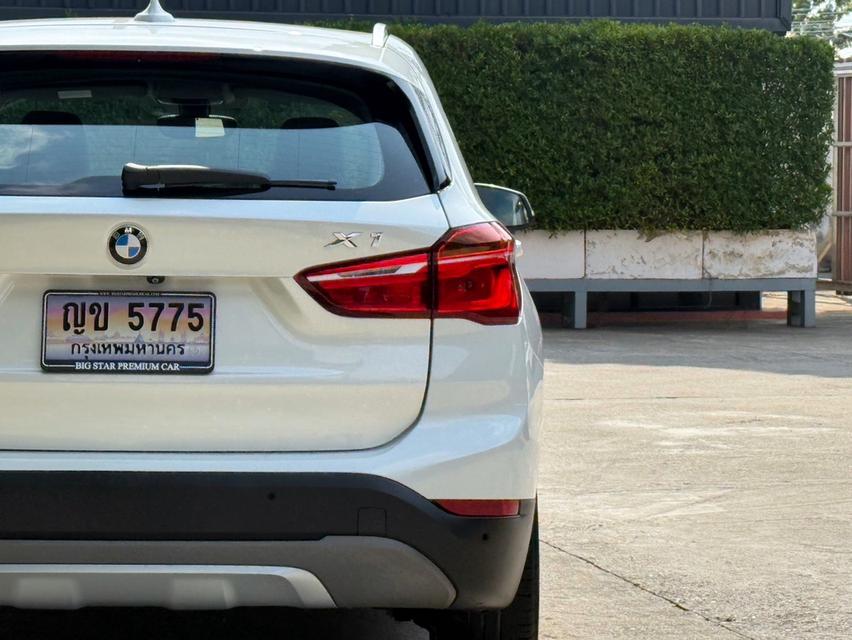2018 BMW X1 F48  รถมือเดียวป้ายแดง รถวิ่งน้อยเพียง 70,000 กม  รถเข้าศูนย์ทุกระยะ รถไม่เคยมีอุบัติเหตุครับ รูปที่ 7