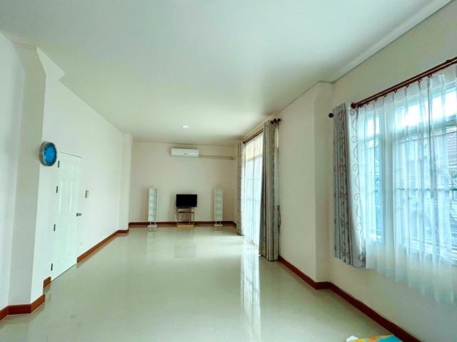 สุขุมวิท 101 อ่อนนุช44 1.7กม. BTS ปุณณวิถี 1.9 กม. บ้าน 3 ชั้น 5 นอน 5 น้ำ 350 ตร.ม.พร้อมเฟอร์ฯครบ 2