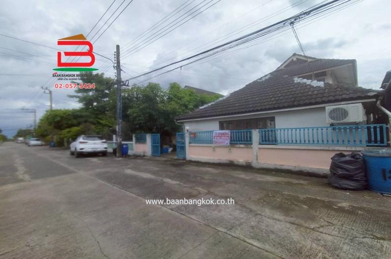 บ้านเดี่ยว หมู่บ้านพาราไดซ์การ์เด้นท์ (ซอยร่มเกล้า 19) เนื้อที่ 65.6 ตร.ว (ใกล้บิ๊กซีร่มเกล้า) แขวงคลองสามประเวศ เขตลาดกระบัง กรุงเทพมหานคร 2