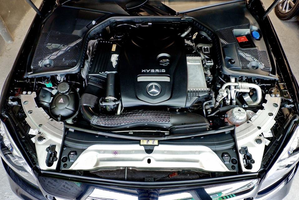 Mercedes-Benz C 300 e AMG Dynamic ปี 2019 ไมล์ 11x,xxx km 8