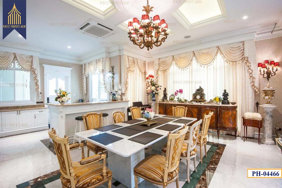 ขายคฤหาสน์ใจกลางเมืองพร้อมอยู่ ดินแดง 17