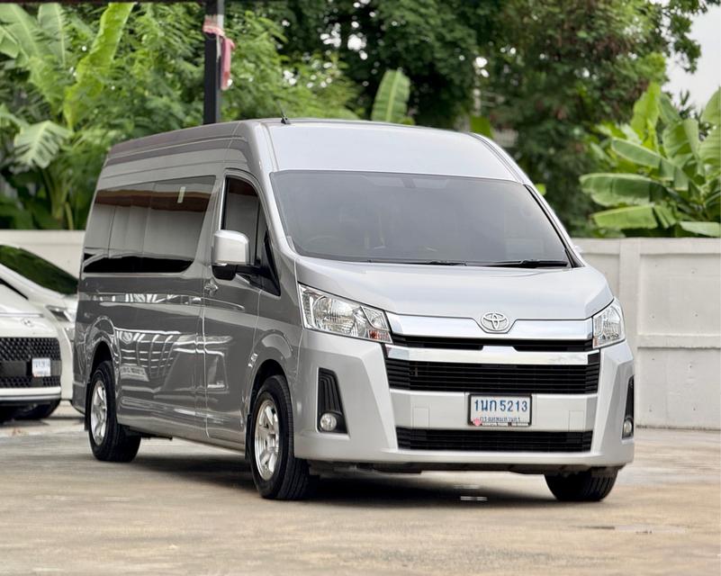 TOYOTA COMMUTER 2.8 2020  