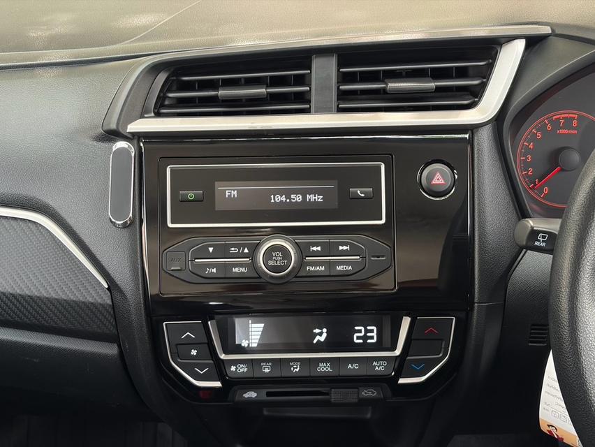 รหัสรถ PJP2310 🚗 HONDA BRIO 1.2 V CVT ปี 2019 รูปที่ 14