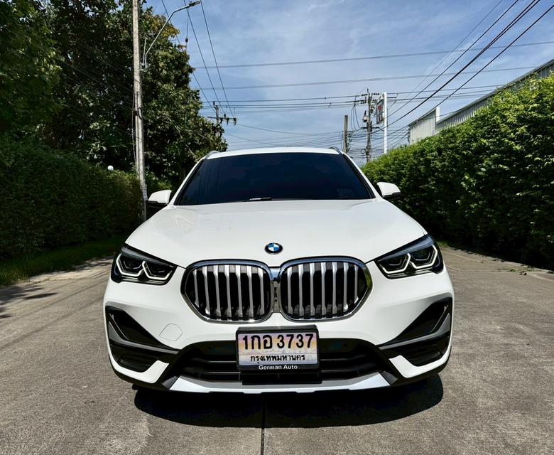 BMW X1 LCI sDrive20d X-Drive โฉม F48 ปี 2021 รถสีเดิมทั้งคันไม่เคยมีอุบัติเหตุใดๆ ประกันชั้น1เหลือ ยางใหม่ 4 เส้น