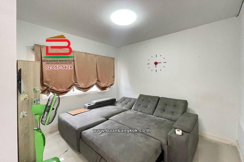 บ้านแฝด เนื้อที่ 35.8 ตร.ว. เดอะ วิลเลจ รังสิต-วงแหวน The Village Rangsit-Wongwaen ถนนรังสิต-นครนายก ตำบลลาดสวาย อำเภอลำลูกกา ปทุมธานี 9