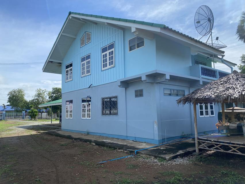 จรูญ ขายบ้านเดี่ยว 2 ชั้น 4 ห้องนอน 2 ห้องน้ำ บ้านอยู่หลังโรงเรียน 2กิโลเมตร ถึงเซเว่น.  0815554264 5