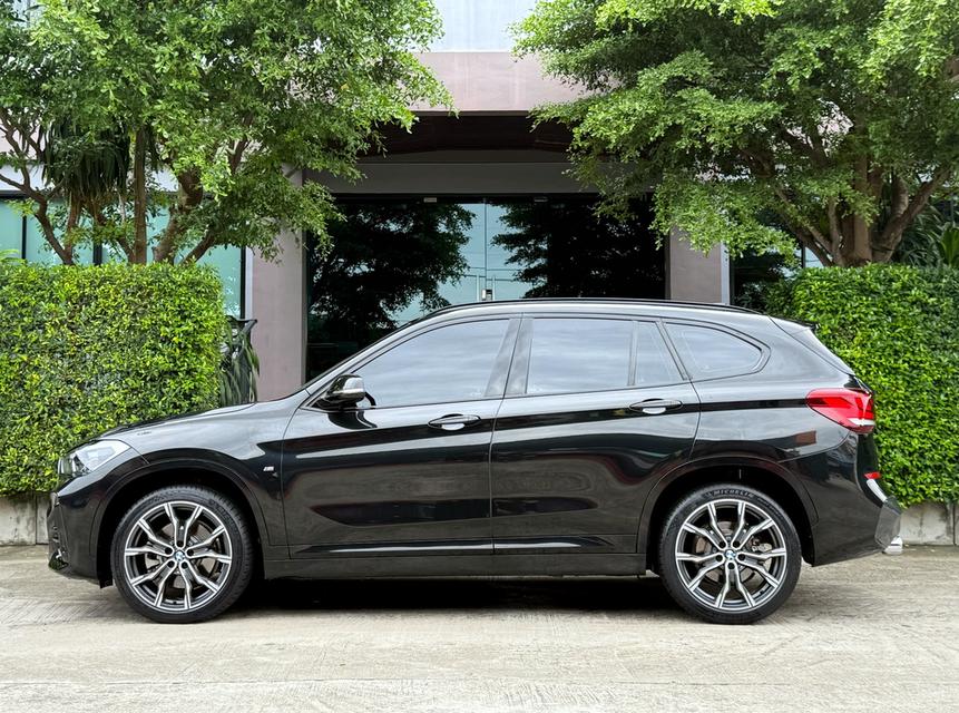 2021 BMW X1 20D MSPORT LCI รถมือเดียวออกป้ายแดง รถวิ่งน้อย เข้าศูนย์ทุกระยะ รถยังมีวารันตีศูนย์เหลืออีกนานครับ 5