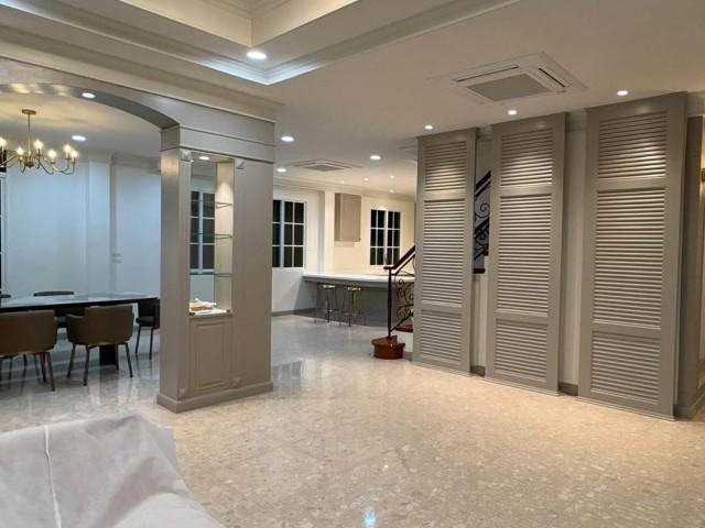 ให้เช่าบ้านเดี่ยวตกแต่งสวยหรู โกลเด้นนครา 100 ตร.ว 350 ตร.ม ถนนอ่อนนุช65 แอร์เฟอร์นิเจอร์ครบ มี3นอน4น้ำ 2 ห้องอเนกประสงค 3