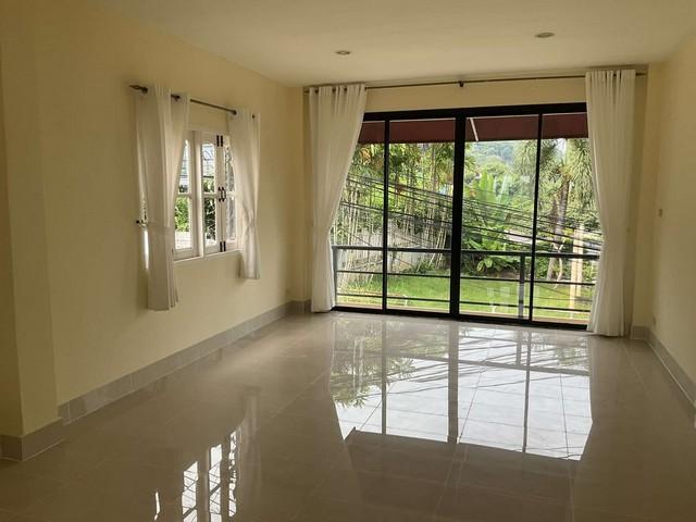 For Rent : Kuku, 3-Story Detached House, 4 Bedrooms 4 Bathrooms 6