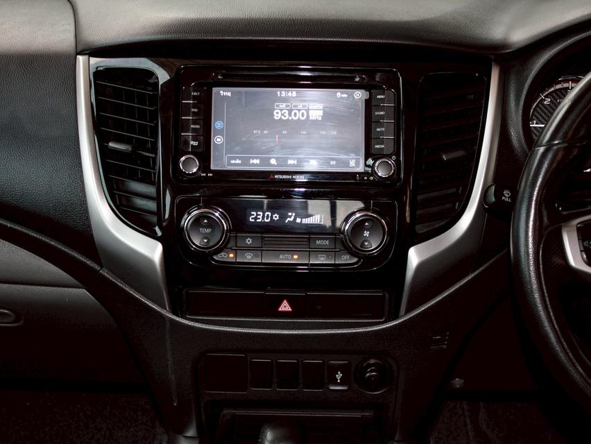 MITSUBISHI TRITON , 2.4 MIVEC GLS LTD PLUS MEGACAB ปี 2017 14