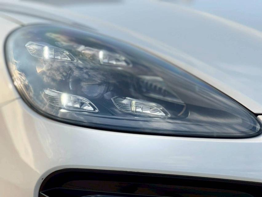 Porsche Cayenne Coupe Hybrid Sport Design ปี 2021 รูปที่ 4