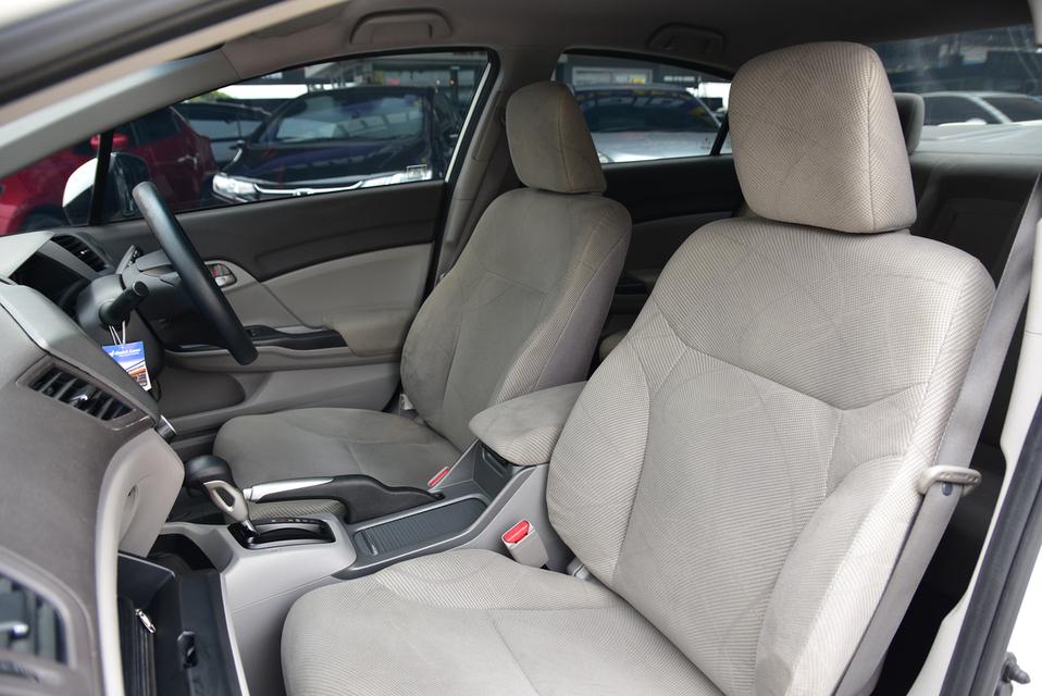 มือเดียวป้ายแดง ไมล์น้อย ชุดแต่งครบ รูปที่ 17