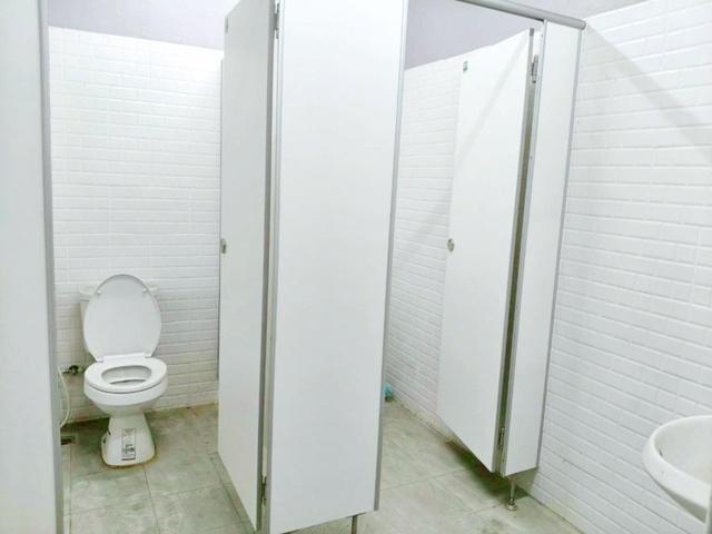 ให้เช่าโกดัง 1,305 ตร.ม. 1ไร่ 250ตร.ว. ศาลาธรรมสพน์ ม.มหิดลศาลายา 1.9 กม. ทวีวัฒนา รพ.ศาลายา 3.8 กม. ติดถนนใหญ่ พร้อมออฟ 5