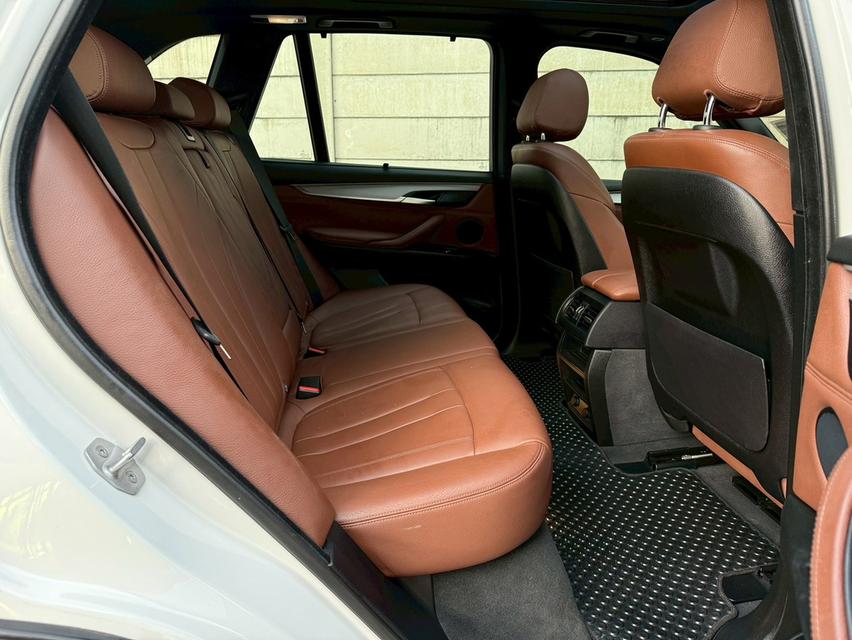 รหัสรถ PBG9999 BMW X5 xDrive40e M Sport ปี 2017 11