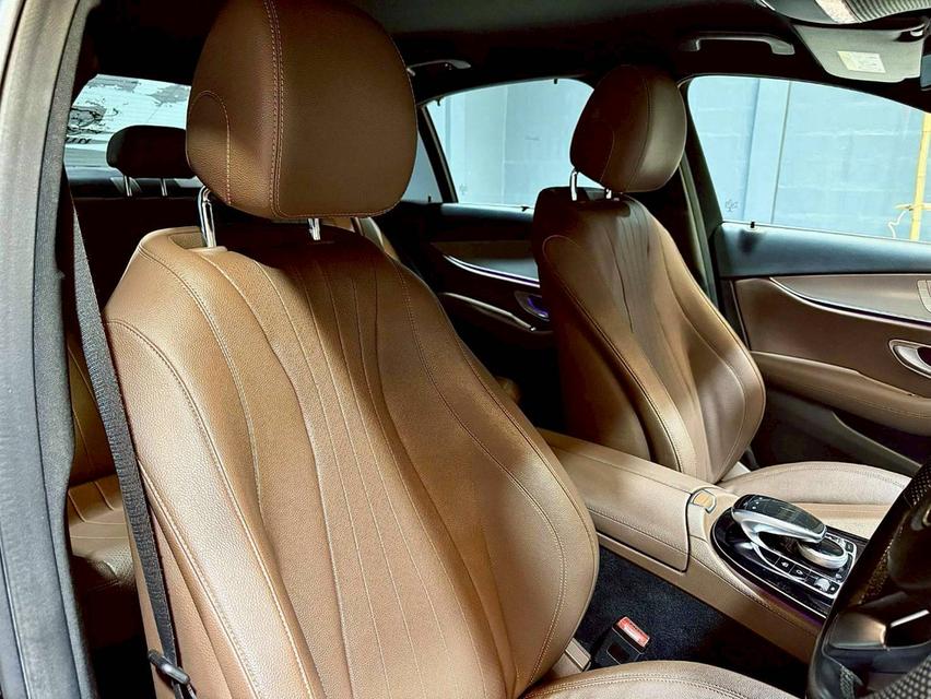 Mercedes-Benz E220d Avantgarde W213 ปี 2017 13