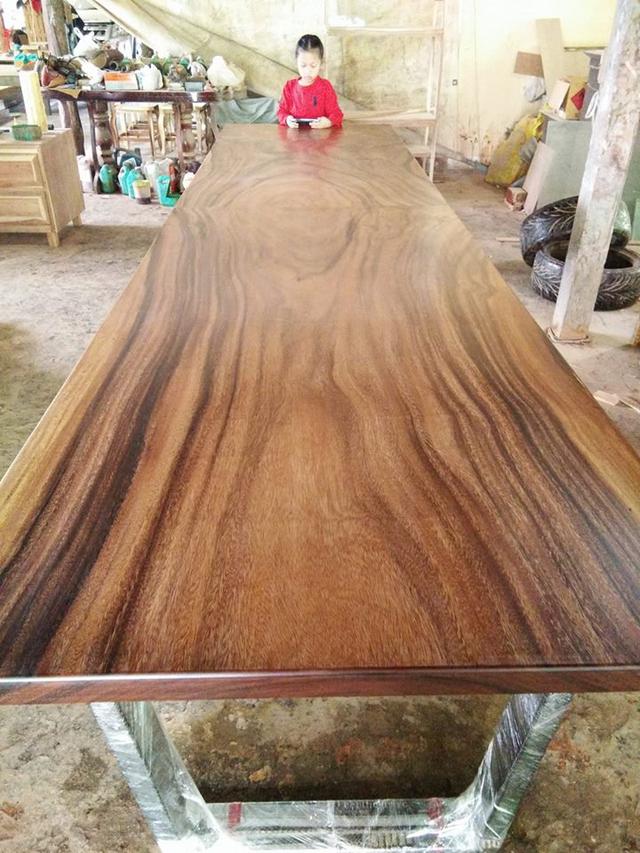 โต๊ะไม้  4