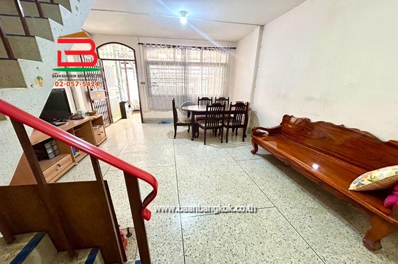 ทาวน์เฮาส์ หมู่บ้าน สุขสบายวิลล่า เนื้อที่ 18 ตรว. ถนนลาดพร้าว แขวงคลองเจ้าคุณสิงห์ เขตวังทองหลาง กรุงเทพมหานคร 5