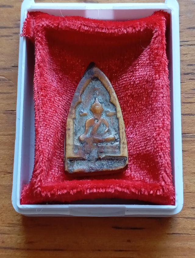 พระเก่าไม่ทราบที่ สภาพเก่า