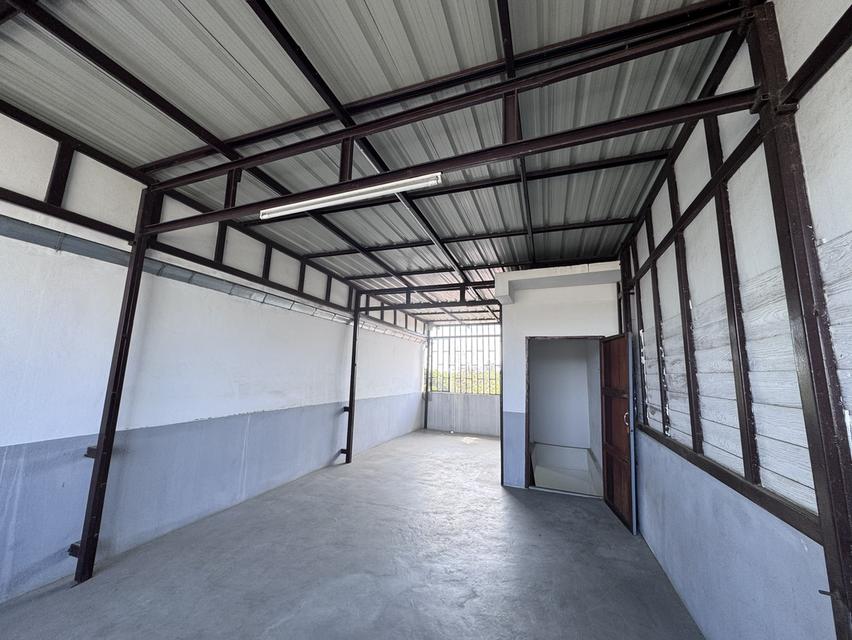 อาคารพาณิชย์ ลำปลายมาศ 12