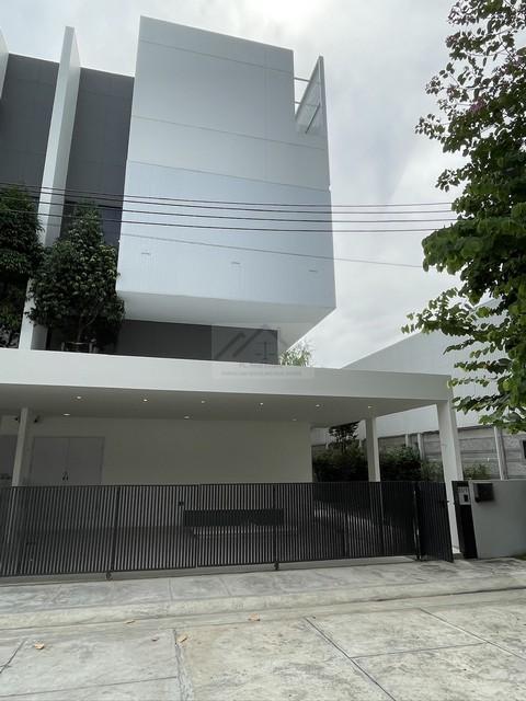 ให้เช่าโฮมออฟฟิศ 3.5 ชั้น 270 ตร.ม. โครงการอาคิน วิภาวดี หลังมุม ใกล้ดอนเมือง 1