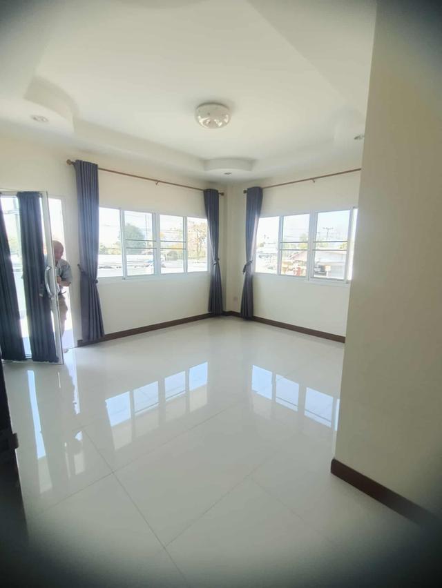 ที่ดินพร้อมสิ่งปลูกสร้าง 10