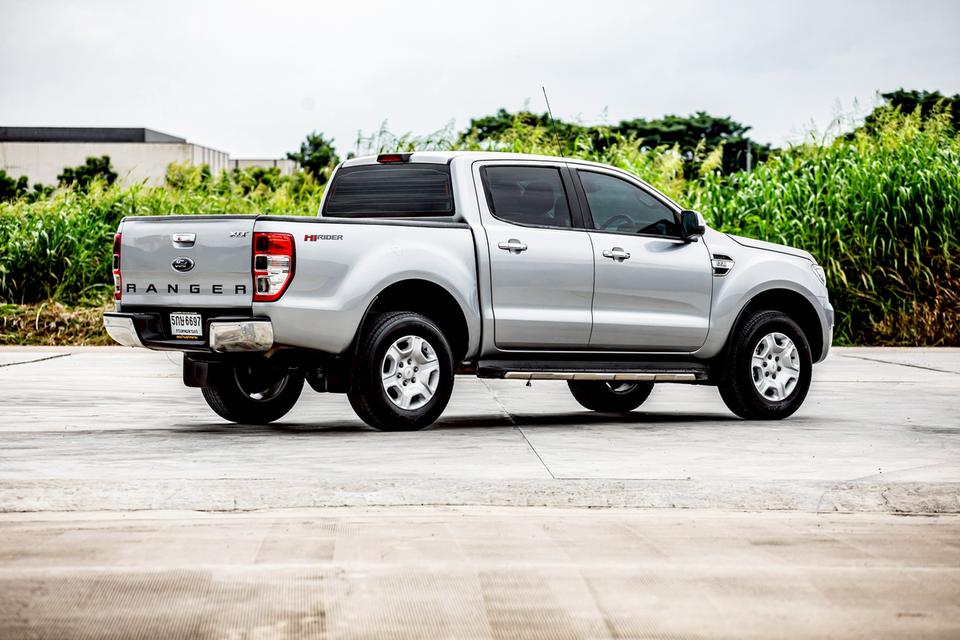Ford Ranger 2.2 XLT Hi-Lander Double Cab เกียร์ AT ปี 2017 สีเทา สภาพดีมากๆ