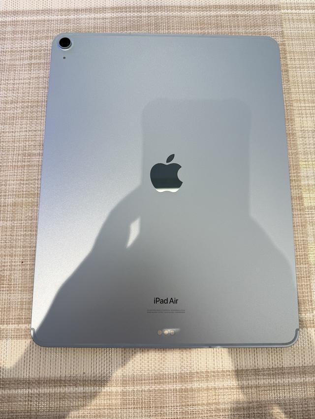 iPad Air6 (M2) ใส่ซิม ขนาด 13 นิ้วรับเทิร์นเครื่องเก่าให้ราคาสูง