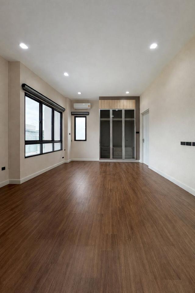 Single House for Sale, Venue Id Motorway Rama 9 14