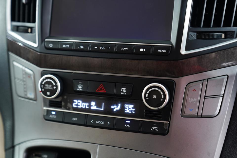 HYUNDAI H1 2.5 DELUXE AT ปี 2016  18
