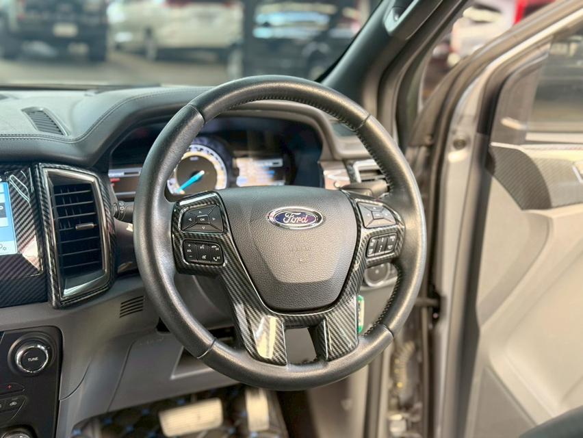 FORD EVEREST 3.2 Titanium+ 4WD ปี 2017 จด 2019 7