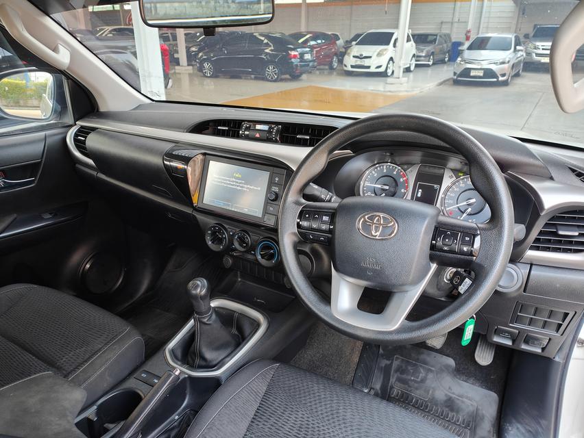 Toyota Revo 2.4 Prerunner Smart Cab MT  6