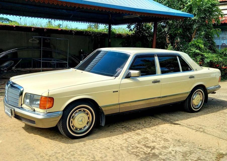 Benz -w126 เครื่อง V8 ฝาดำ 500 SEL กาบร่อง ตัวยาว  สีครีม วัง 623  4