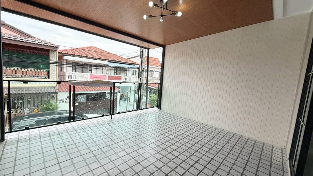 หมู่บ้านพระปิ่น3 บางใหญ่ ทาวน์เฮาส์ 2 ชั้น ตกแต่งใหม่ ใกล้ทางด่วน 18