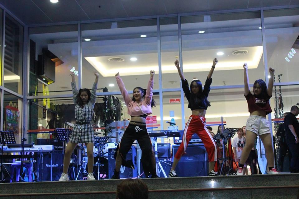 รับสอนเต้นทุกประเภท ที่ Fin Music School 9