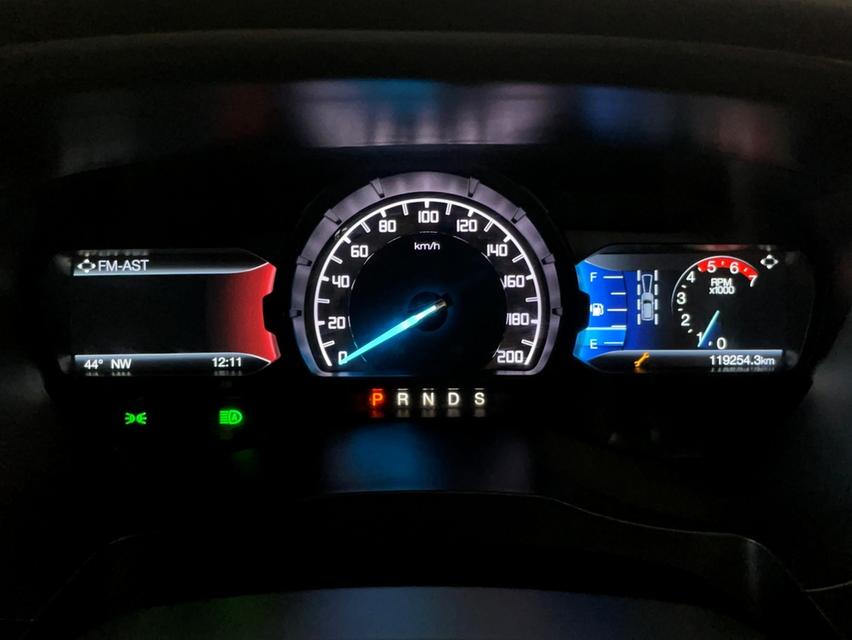 FORD EVEREST 2.0 BI-TURBO TITANIUM+ 4WD ปี 2018 จดปี 2023 15