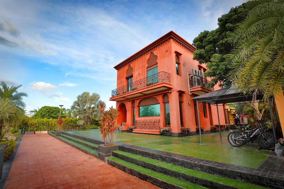 ขายที่ดินวิวสวย พร้อมบ้านหรู สามารถดำเนินกิจการต่อได้เลย มีใบอนุญาตโรงแรมถูกต้อง 3
