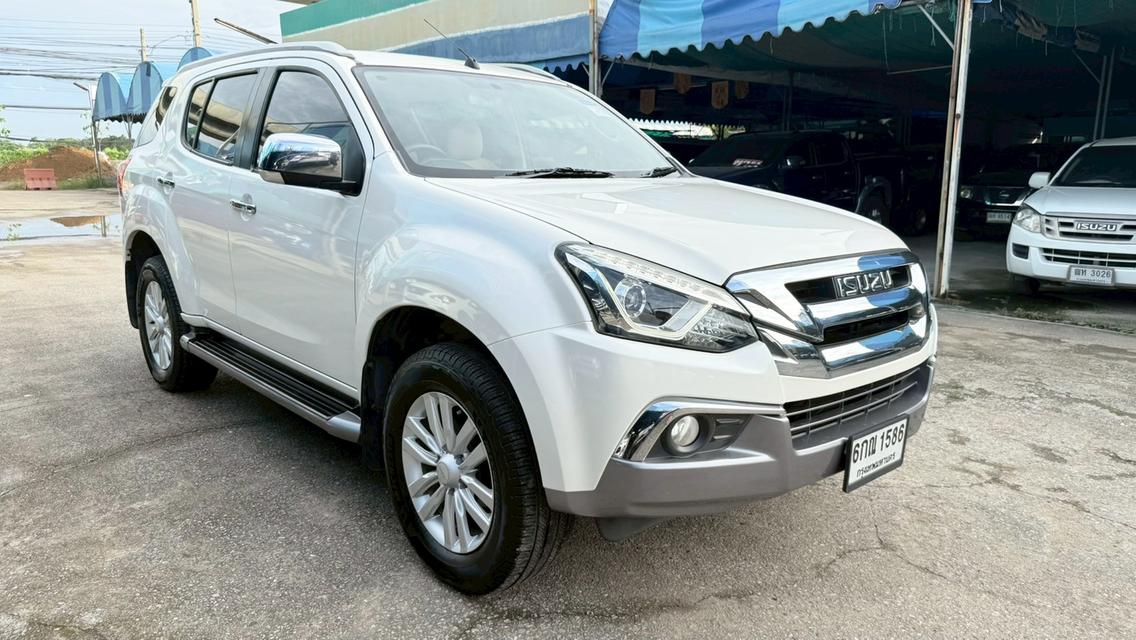 รหัสรถ PB1586 ISUZU MUX 1.9 DVD TOP 2017 ดีเซล 2
