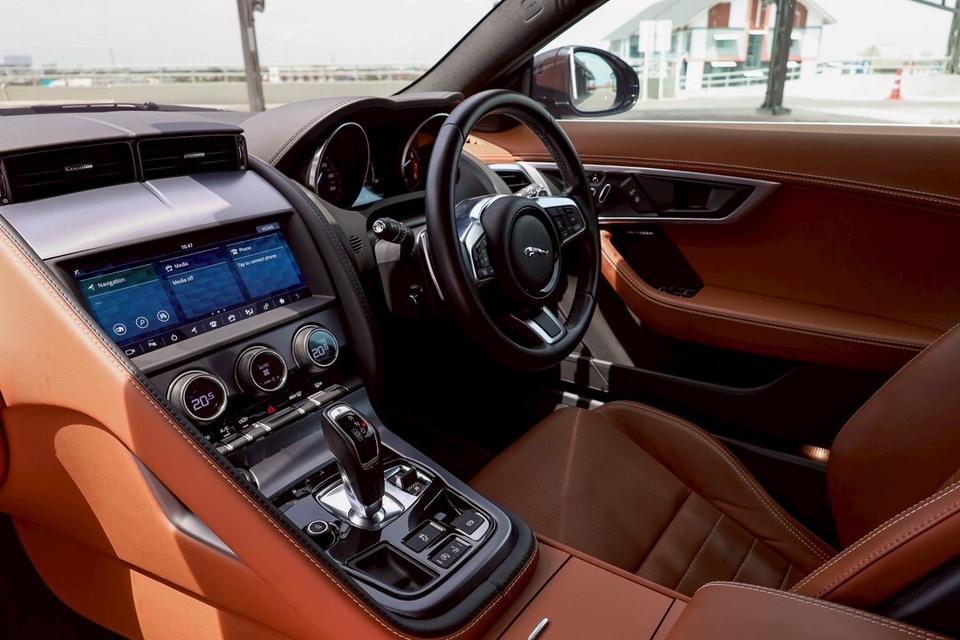 รหัสรถ MMA3717 Jaguar F-Type 2.0 Turbo Coupe’ (Minorchange) รถศูนย์  Jaguar ปี 2019  7