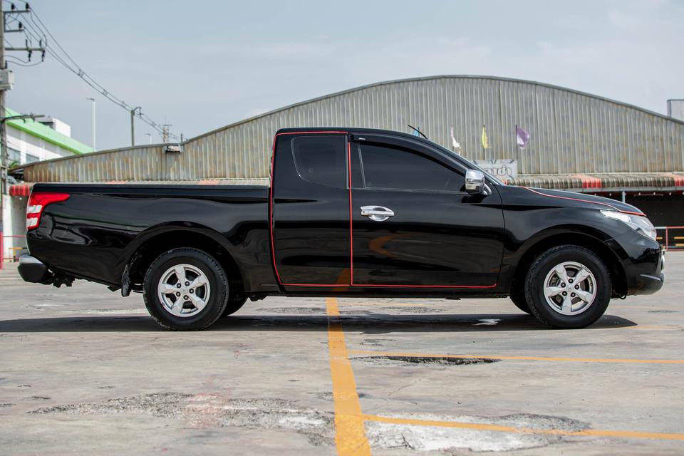 Mitsubishi Triton 2.5 GLX แคปเตี้ย ดีเซล รถบ้านเจ้าของส่งต่อ สวยทั้งตัวถังห้องเครื่อง  น็อตไม่ขยับ 2