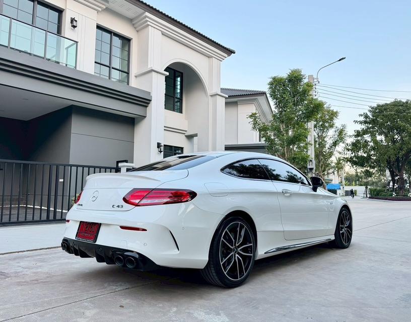 Mercedes AMG C43 Coupe รูปที่ 20