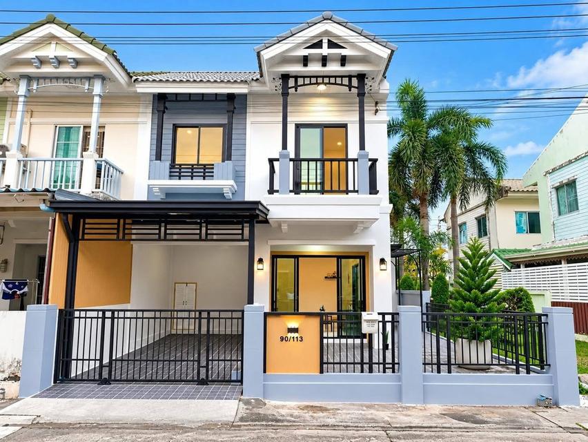 หมู่บ้านเดอะวิลล่าซอยท่าอิฐ - ไทรม้ารัตนาธิเบศร์ ทาวน์เฮ้าส์ 2 ชั้นหลังมุม ติดสวนสาธารณะ ใกล้ MRT 1